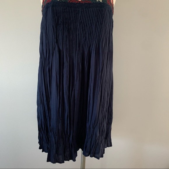 4/$30. American Eagle Summer Embroidered Strap Dress S - Picture 4 of 13